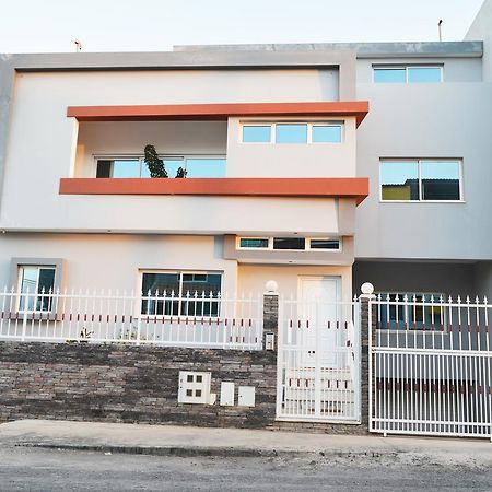 House Goncalves Apartment Praia Bagian luar foto